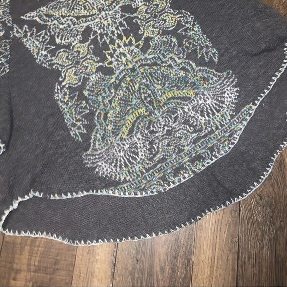 Free people embroidered knit gray top sweater cape boho printed fall casual moth - Picture 8 of 9